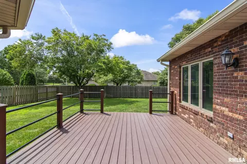 Exterior - 401 Colbrook Dr, Springfield, IL 62702 photo 9 of 9