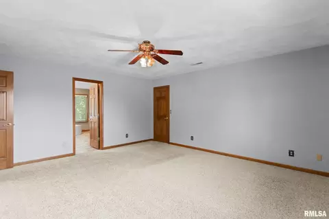 Bedroom - 401 Colbrook Dr, Springfield, IL 62702 photo 1 of 11