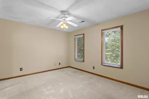 Bedroom - 401 Colbrook Dr, Springfield, IL 62702 photo 5 of 11