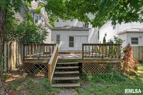 Exterior - 861 S Park, Springfield, IL 62704 photo 3 of 5