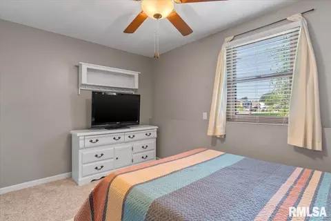Bedroom - 2016 Skipton Rd, Springfield, IL 62702 photo 8 of 10