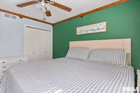 Bedroom - 2016 Skipton Rd, Springfield, IL 62702 photo 2 of 10