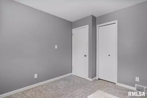 Bedroom - 2016 Skipton Rd, Springfield, IL 62702 photo 10 of 10