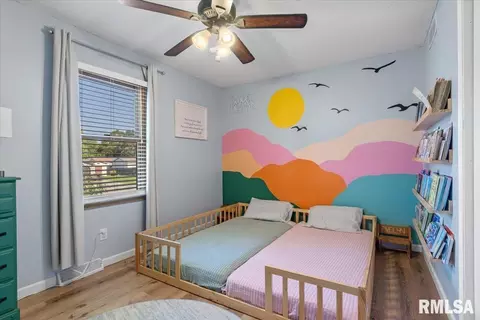 Bedroom - 2016 Skipton Rd, Springfield, IL 62702 photo 4 of 10