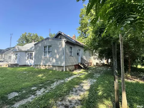 2364 S 13th St, Springfield, IL 62703 photo 2
