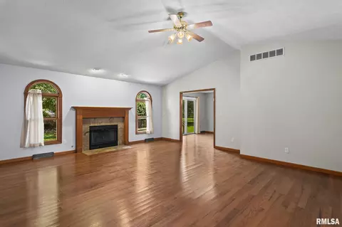 Living - 405 Pheasant Run, Sherman, IL 62684 photo 1 of 4
