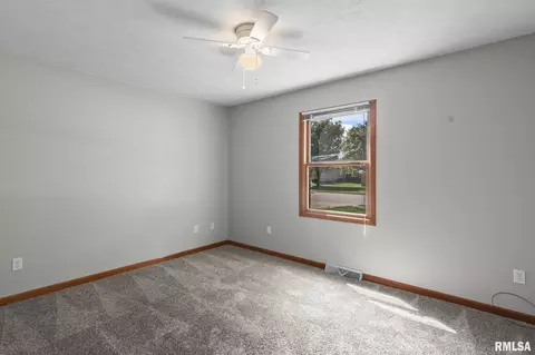 Bedroom - 405 Pheasant Run, Sherman, IL 62684 photo 5 of 9