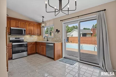 Other - 10 Hollybrook Dr, Springfield, IL 62702 photo 5 of 9