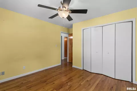 Bedroom - 2333 Queensway Rd, Springfield, IL 62703 photo 2 of 9