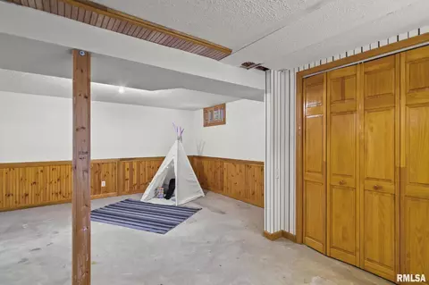 Other - 2333 Queensway Rd, Springfield, IL 62703 photo 3 of 10