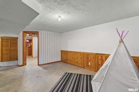 Other - 2333 Queensway Rd, Springfield, IL 62703 photo 4 of 10