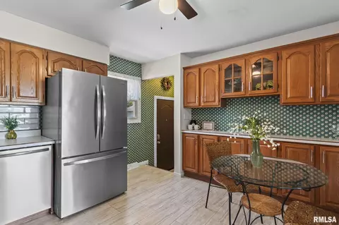 Kitchen - 2333 Queensway Rd, Springfield, IL 62703 photo 1 of 3