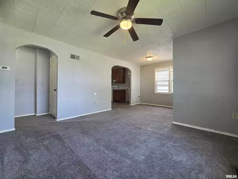 Living - 442 W Collins St, Mendon, IL 62351 photo 2 of 3