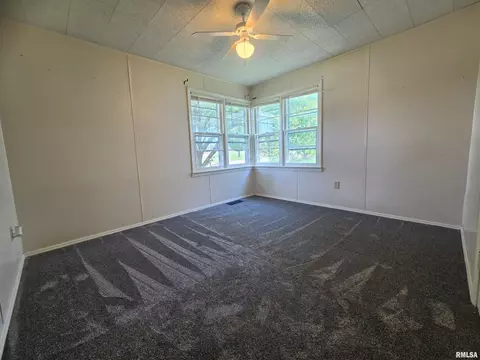 Bedroom - 442 W Collins St, Mendon, IL 62351 photo 2 of 7