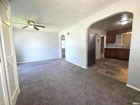 Living - 442 W Collins St, Mendon, IL 62351 photo 3 of 3
