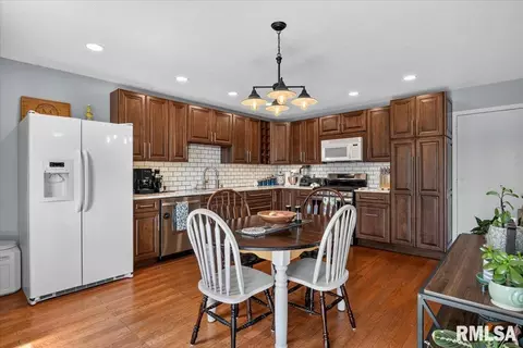 Kitchen - 4120 Marie Dr, Springfield, IL 62707 photo 2 of 2