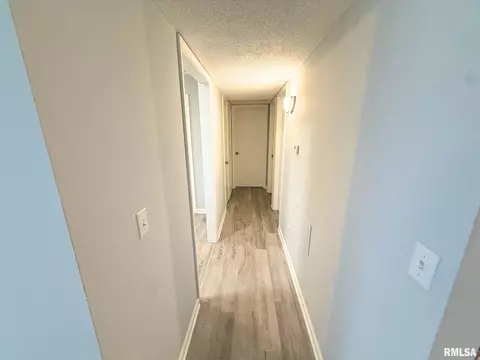 Entry Way - 3006 Taylor Ave, Springfield, IL 62703 photo 2 of 2