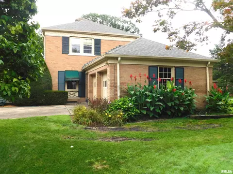 Exterior - 4 Sunset Ln, Springfield, IL 62707 photo 3 of 7