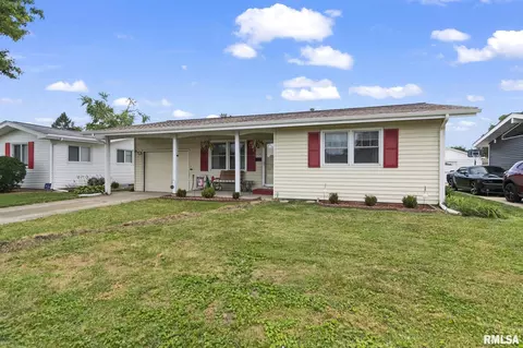 Exterior - 1828 N Wolfe St, Springfield, IL 62702 photo 1 of 4