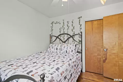 Bedroom - 1828 N Wolfe St, Springfield, IL 62702 photo 7 of 7