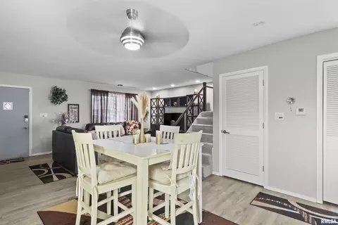 Dining - 1908 Jennette Ln, Springfield, IL 62702 photo 2 of 4