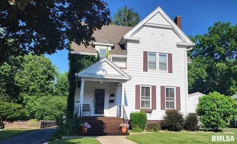 1563 N Broad St, Galesburg, IL 61401