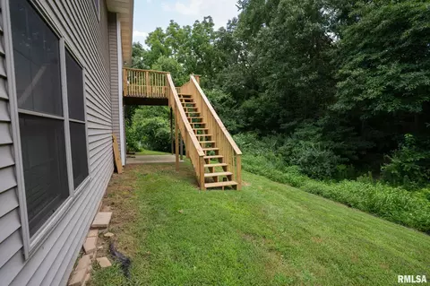 Exterior - 3004 Andy Rd, Springfield, IL 62702 photo 4 of 6