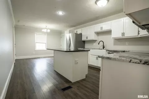 Kitchen - 3004 Andy Rd, Springfield, IL 62702 photo 1 of 2