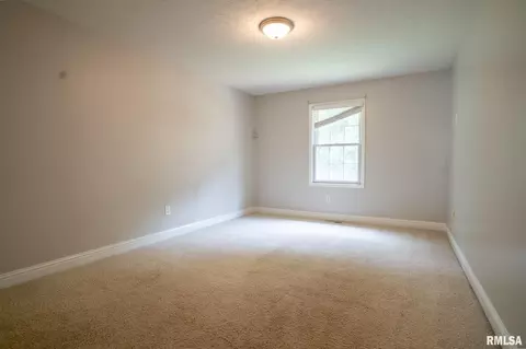 Bedroom - 3004 Andy Rd, Springfield, IL 62702 photo 3 of 7
