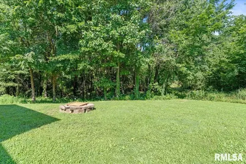 Exterior - 1761 Tozer Rd, Springfield, IL 62707 photo 7 of 8