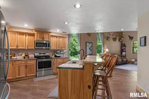 Kitchen - 1761 Tozer Rd, Springfield, IL 62707 photo 2 of 3