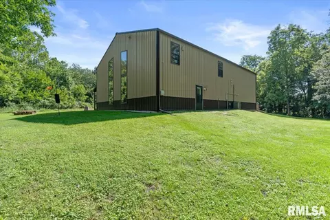 Exterior - 1761 Tozer Rd, Springfield, IL 62707 photo 2 of 8