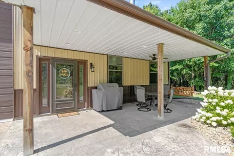 Exterior - 1761 Tozer Rd, Springfield, IL 62707 photo 1 of 8