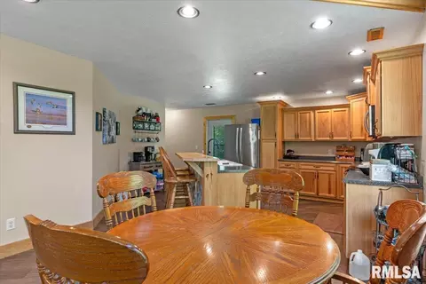 Dining - 1761 Tozer Rd, Springfield, IL 62707 photo 1 of 1