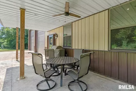 Exterior - 1761 Tozer Rd, Springfield, IL 62707 photo 4 of 8