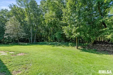 Exterior - 1761 Tozer Rd, Springfield, IL 62707 photo 8 of 8