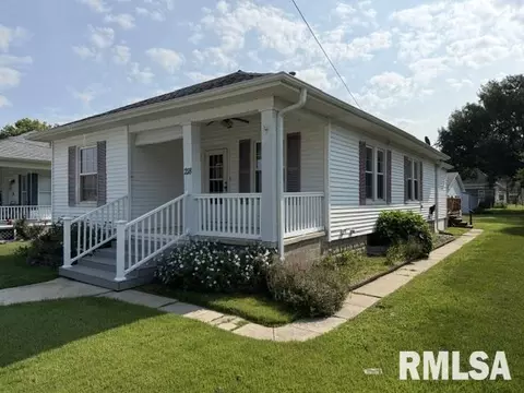 Exterior - 218 N Stanton St, Bluffs, IL 62621 photo 2 of 5