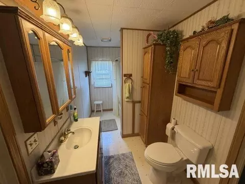 Bath - 218 N Stanton St, Bluffs, IL 62621 photo 1 of 2