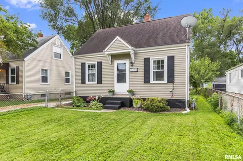 Exterior - 2268 E Keys Ave, Springfield, IL 62702 photo 2 of 7