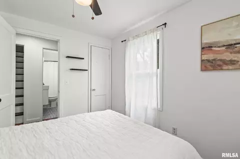 Bedroom - 2268 E Keys Ave, Springfield, IL 62702 photo 3 of 4