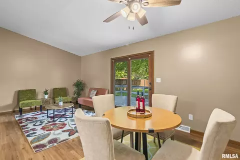 Dining - 5205 Carlton Dr, Springfield, IL 62703 photo 3 of 3