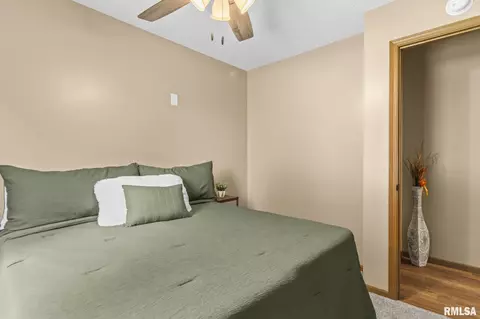 Bedroom - 5205 Carlton Dr, Springfield, IL 62703 photo 5 of 8