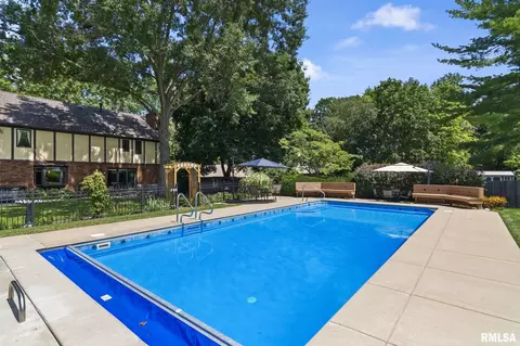 Exterior - 3508 Bluff Rd, Springfield, IL 62711 photo 10 of 14