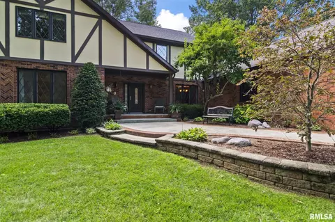 Exterior - 3508 Bluff Rd, Springfield, IL 62711 photo 3 of 14