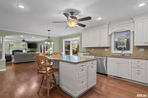 Kitchen - 3508 Bluff Rd, Springfield, IL 62711 photo 4 of 5