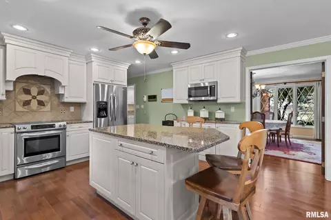 Kitchen - 3508 Bluff Rd, Springfield, IL 62711 photo 2 of 5