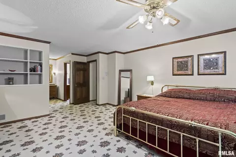 Bedroom - 3508 Bluff Rd, Springfield, IL 62711 photo 2 of 10