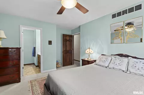 Bedroom - 3508 Bluff Rd, Springfield, IL 62711 photo 5 of 10