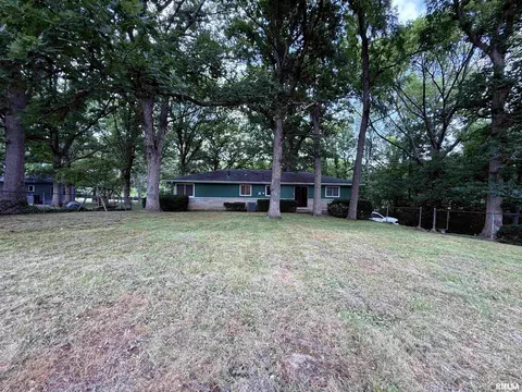 Exterior - 2625 E Lost Bridge Rd, Decatur, IL 62521 photo 6 of 6