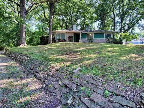 Exterior - 2625 E Lost Bridge Rd, Decatur, IL 62521 photo 2 of 6